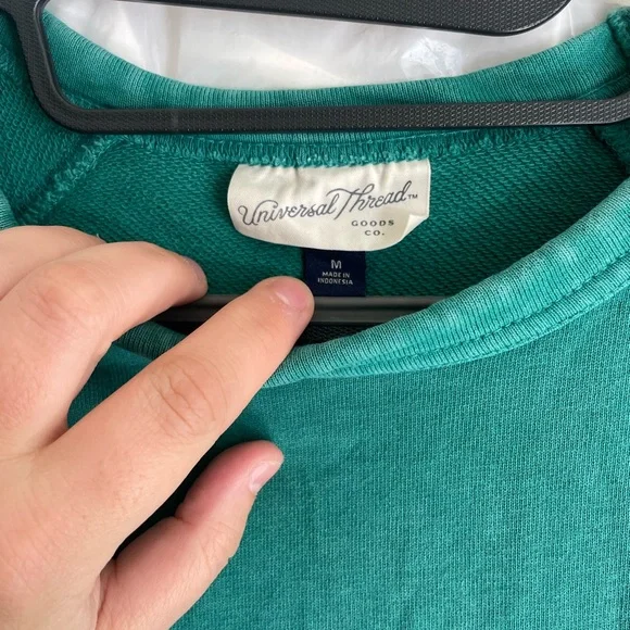 Universal Thread Jungle Green Crewneck Sweatshirt - Picture 2 of 3